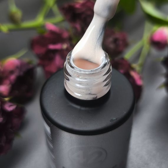 База з шимером Bee Nails Shimmer Base 42 8мл | Зображення 1