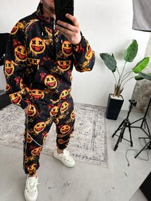 Костюм