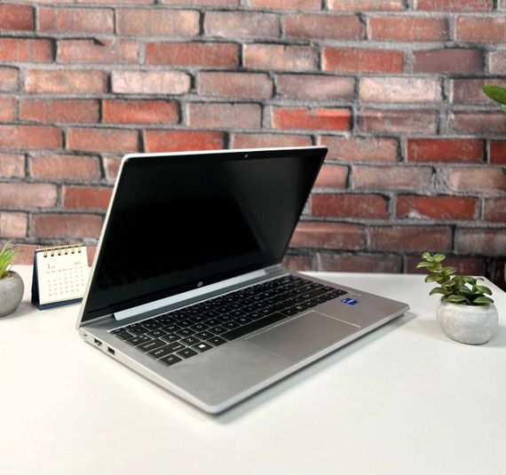 Ультрабук HP ProBook 440 G8 / 14" (1920x1080) IPS / Intel Core i5-1135G7 (4 (8) ядра по 4.2 GHz) / 8 GB DDR4 / 256 GB SSD / Intel Iris Xe Graphics / WebCam б/у | Зображення 5