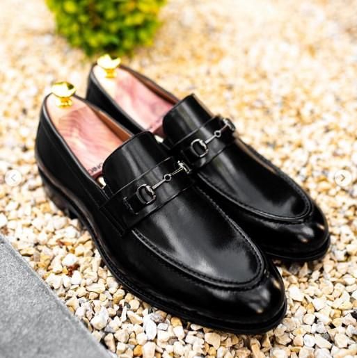 Презентабельні чоловічі лофери 40 розмір