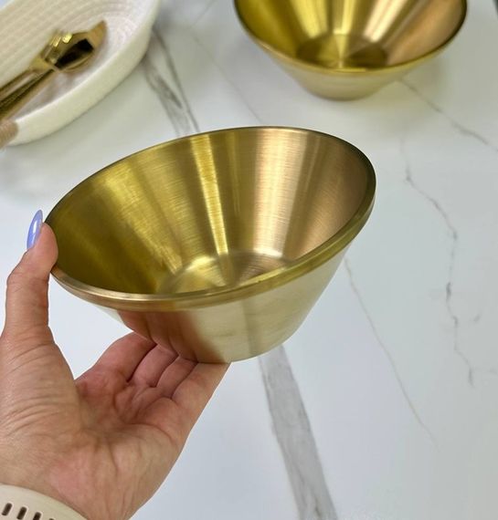 Салатник OLens Золота радість 102-1301 23 см 1500 мл золотистий