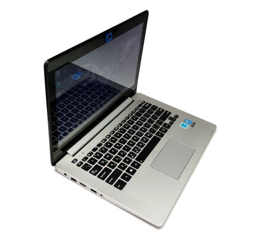 Ультрабук Б-класс Asus Q301L / 13.3" (1366x768) TN Touch / Intel Core i5-4200U (2 (4) ядра по 1.6 - 2.6 GHz) / 12 GB DDR3 / 256 GB SSD / Intel HD Graphics 4400 / WebCam б/у | Зображення 3