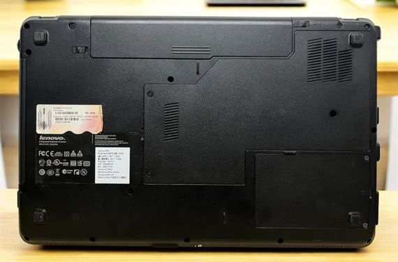 Ноутбук Б-класс Lenovo G550 / 15.6" (1366x768) TN / Intel Pentium T4500 (2 ядра по 2.3 GHz) / 8 GB DDR3 / 120 GB SSD / Intel GMA Graphics 4500M / WebCam б/у | Зображення 8