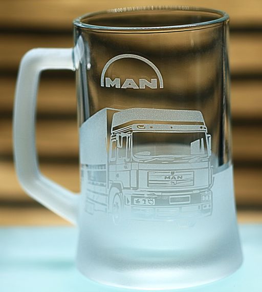 Пивний келих 670 мл Ман MAN Truck  подарунок для далекобійника  кухоль з гравіюванням вантажівки | Зображення 2