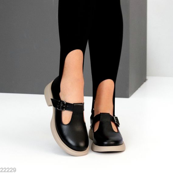 Чорні шкіряні демі туфлі на ремінці натуральна шкіра на бежевій підошві | Зображення 8