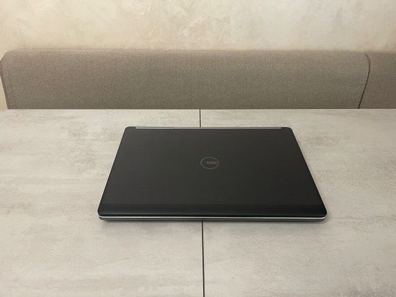 Мобильная рабочая станция Dell Precision 7710 / 17.3" (3840x2160) IPS / Intel Core i7-6820HQ (4 (8) ядра по 2.7 - 3.6 GHz) / 16 GB DDR4 / 480 GB SSD / nVidia Quadro M3000M, 4 GB GDDR5, 256-bit / WebCam б/у + Подарок Проводная мышь / USB | Зображення 6