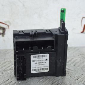 Блок моторчика склопідйомника передній лівий Volkswagen Passat B6 Golf V Touran Фольксваген Гольф 1K0959793G