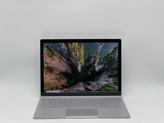 Ультрабук-трансформер Microsoft Surface Book 2 / 13.5" (3000x2000) IPS Touch / Intel Core i5-7300U (2 (4) ядра по 2.6 - 3.5 GHz) / 8 GB DDR3 / 240 GB SSD / Intel HD Graphics 620 / WebCam б/у + Подарок Беспроводная мышь HOCO GM28 | Зображення 1