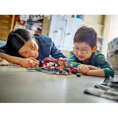 Конструктор LEGO City Пит-стоп и пит-экипаж F1 с болидом Ferrari (60443) | Зображення 2