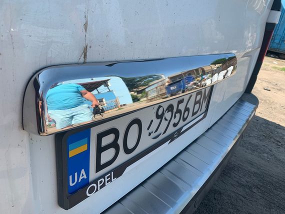Планка над номером (нерж) OmsaLine - Італійська нержавійка для Renault Trafic 2015-2024 рр | Зображення 4