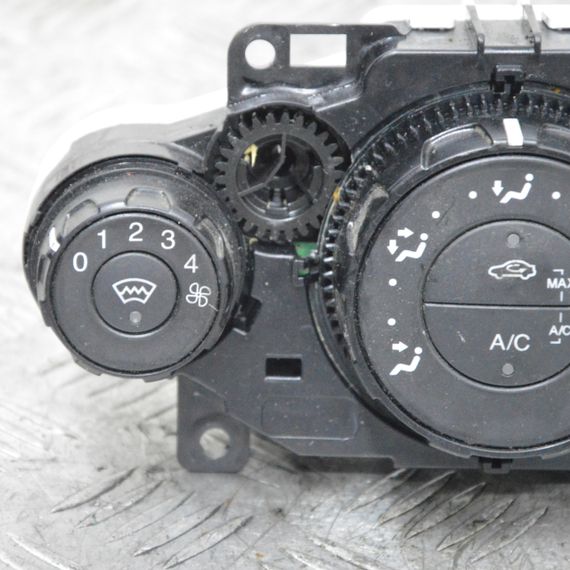 Блок керування клімат контролем Ford Fiesta VII 2012-2017 Панель пічки кондиціонера Форд Фієста 7 8A6119980BG | Зображення 1
