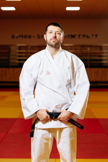 Біле кімоно для хлопців/чоловіків, карате, TM BUDOGI, зріст 160 см, щільність 240 гр/м.кв. | Зображення 1