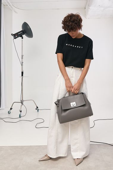 Трикотажна футболка з вишитим написом Margaret - чорний цвет, ONE SIZE (є розміри) | Зображення 2