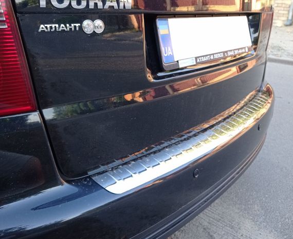 Накладка на задній бампер Carmos (нерж) для Volkswagen Touran 2003-2010 рр | Зображення 4