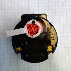 Терморегулятор для бойлера RTS 16А із захистом і прапорцем Thermowatt, Італія