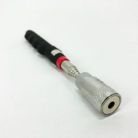 Телескопічний магніт з підсвічуванням для вилучення з важкодоступних місць 19-80 см DZ-27