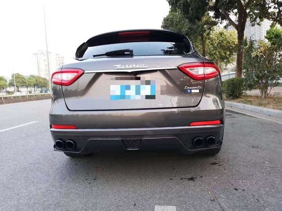 Комплект обвеса SportKit (под покраску) для Maserati Levante | Зображення 2