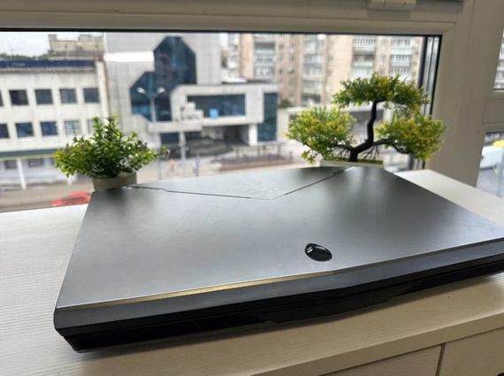 Ноутбук Dell Alienware 17  17.3" FHD  32/256 SSD + 1 TB ~ GTX 780M 4 GB Б/У | Зображення 4