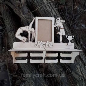 Медальниця з фоторамкою і полицею для кубків  Дерев'яний тримач для медалей  Органайзер для нагород