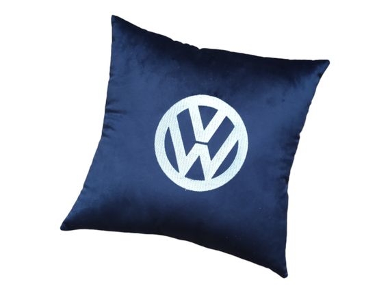Авто Подушка з вишивкою логотипу марки фольцваген Volkswagen синій автомобілісту 00054