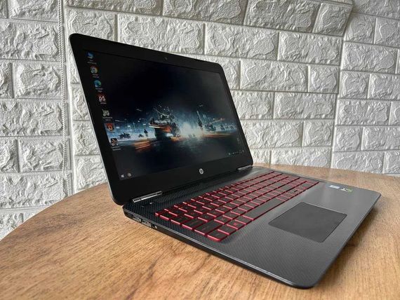 Ноутбук HP Omen 15-ax213nw 15,6" FHD IPS i5 7300HQ 12Gb HDD 1Tb GTX 1050 Б/У | Зображення 2