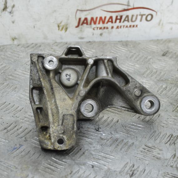 Кронштейн КПП лівий 1.4 TSI Volkswagen Golf VI Scirocco Touran кріплення Фольксваген Гольф Туран 1K0199117AQ | Зображення 1