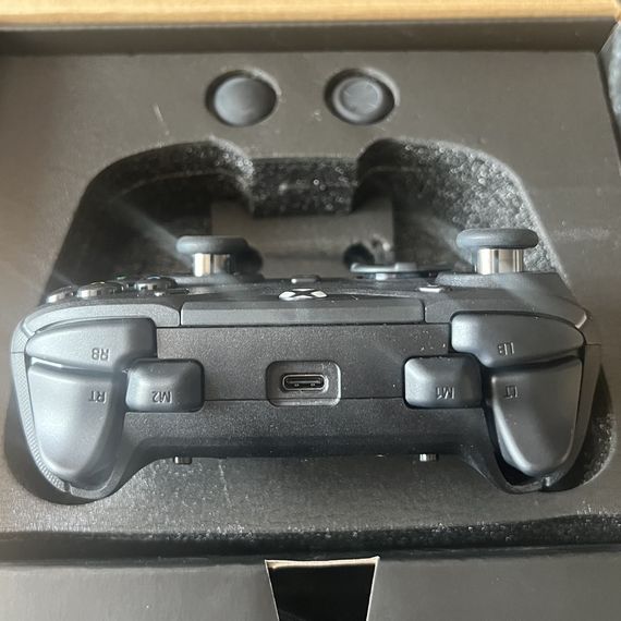 Контролер Razer Wolverine RZ06-0401 Chroma Wired Gaming Pro для Xbox, ПК | Зображення 2