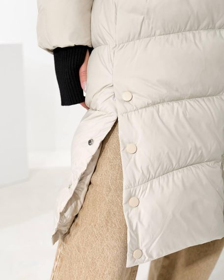 Пуховик бежевий жіночий теплий та довгий | Зображення 2