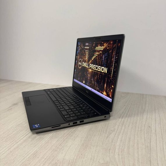 Мобильная рабочая станция Dell Precision 7560 / 15.6" (1920x1080) IPS / Intel Core i9-11950H (8 (16) ядер по 2.6 - 5.0 GHz) / 16 GB DDR4 / 512 GB SSD / nVidia RTX A4000, 8 GB GDDR6, 256-bit / WebCam б/у | Зображення 4