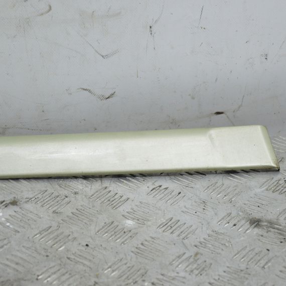 Молдинг задніх правих дверей Renault Laguna II 2000-2007 Накладка дверей задня права Рено Лагуна 2 8200036023 | Зображення 2