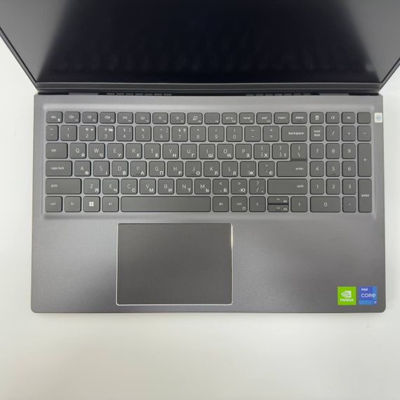 Ультрабук Dell Vostro 15 5510 / 15.6" (1920x1080) IPS / Intel Core i7-11390H (4 (8) ядра по 2.9 - 5.0 GHz) / 16 GB DDR4 / 512 GB SSD / nVidia GeForce MX450, 2 GB GDDR6, 64-bit / WebCam б/у | Зображення 3