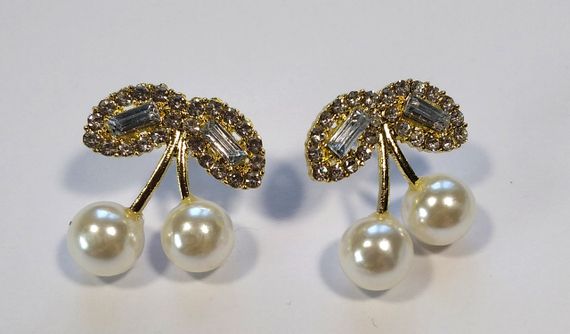 Женские сережки Белые ягодки W JEWELRY | Зображення 2