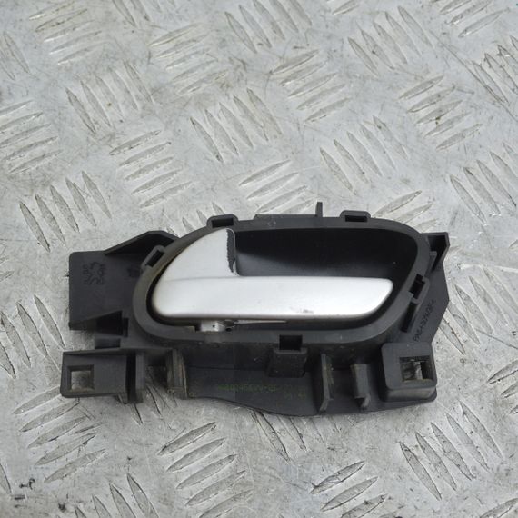 Ручка дверей внутрішня ліва Peugeot 207 2006-2013 Ручка дверей ліва Пежо 207 96802456VV