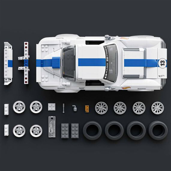 Премиум машинка-конструктор Mattel Brick Shop Hot Wheels Elite Corvette Grand Sport 918 деталей | Зображення 1