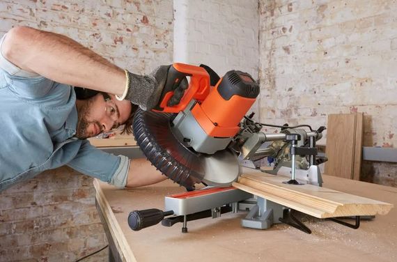 Пила торцювальна мережева Black&Decker BES710 | Зображення 1