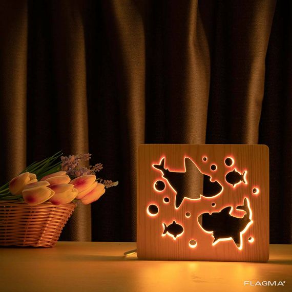 Светильник ночник ArtEco Light из дерева LED "Две акулы и рыбки" с пультом и... | Зображення 1