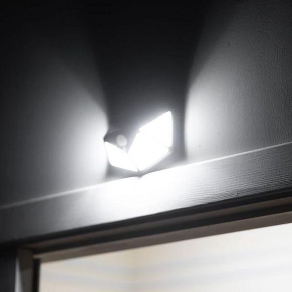 Світильник акумуляторний настінний 100 SMD, вуличний, сонячна панель, датчик руху INTERTOOL LB-0113 | Зображення 4