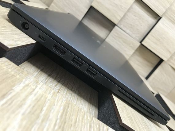 Ноутбук Б-класс Dell Latitude 7490 / 14" (1920x1080) IPS / Intel Core i5-7300U (2 (4) ядра по 2.6 - 3.5 GHz) / 8 GB DDR4 / 240 GB SSD M.2 / Intel HD Graphics 620 / WebCam / Fingerprint / HDMI б/у | Зображення 6