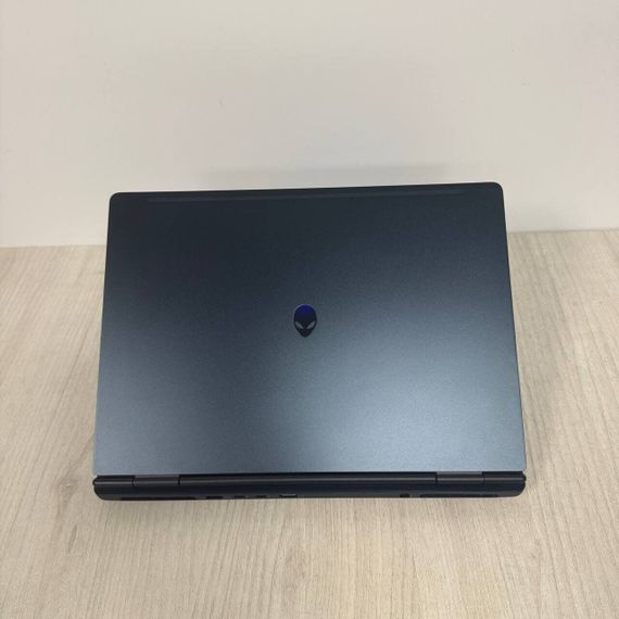 Ігровий ноутбук Dell Alienware 16 Aurora / 16" (2560x1600) IPS / Intel Core 9 270H (14 (20) ядер по 2,7 - 5,8 ГГц) / 16 ГБ DDR5 / 512 ГБ SSD / nVidia GeForce RTX 5070, 8 ГБ GDDR7, 128-bit / WebCam б/в | Зображення 6