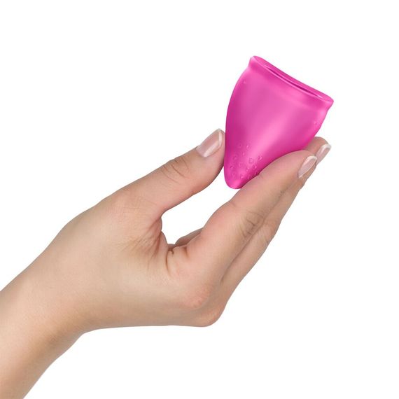 Менструальная чаша Fun Factory FUN CUP SIZE B Magenta, многоразовая, диаметр 4,3 см, объем 30 мл | Зображення 3