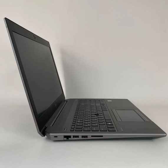 Мобільна робоча станція Б-клас HP ZBook 15 G5 / 15.6" (1920x1080) IPS / Intel Core i7-8850H (6 (12) ядра по 2.6 - 4.3 GHz) / 16 GB DDR4 / 256 GB SSD / nVidia Quadro P1000, 4 GB GDDR5, 256-bit / WebCam / USB Type-C б/в + Подарунок Бездротова миша / USB | Зображення 3