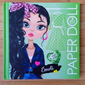 Розмальовка для скетчингу Paper Doll Одягни ляльку 140Х140 см, 24 аркуші, тверда обкладинка