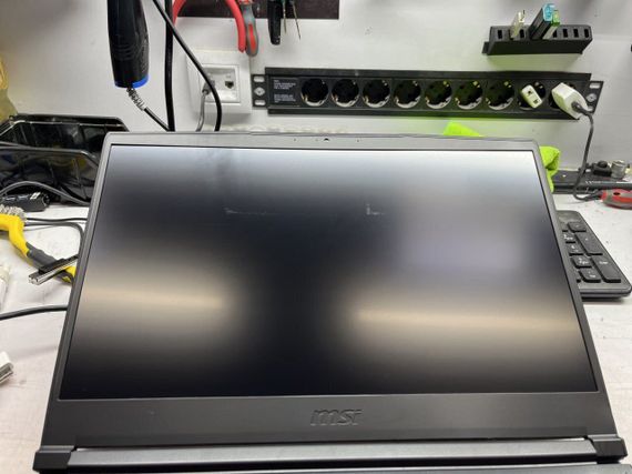 Игровой ноутбук Б-класс MSI GF63 8RD-222US / 15.6" (1920x1080) IPS / Intel Core i7-8750H (6 (12) ядер по 2.2 - 4.1 GHz) / 16 GB DDR4 / 480 GB SSD / nVidia GeForce GTX 1050 Ti MaxQ, 4 GB GDDR5, 128-bit / WebCam б/у + Подарок Беспроводная мышь HOCO GM28 | Зображення 6