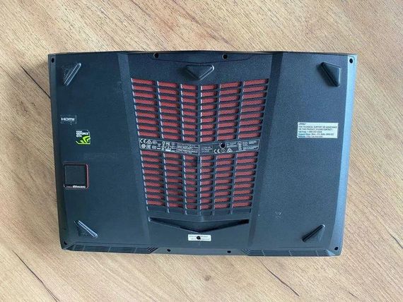 Ноутбук  MSI Dominator GT62VR 15.6"FHD IPS i7 6700HQ 16Gb SSD256+HDD1Tb GTX1070  Б/В | Зображення 8