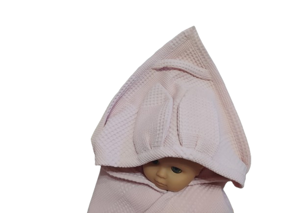 Рушник вафельний дитячий з капюшоном зайчик 1*1 м рожевий подарунок 02233 | Зображення 2