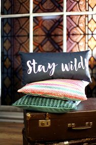 Подушка для дивану оксамитова Stay wild! 50x24 см (52BP_TFL046)