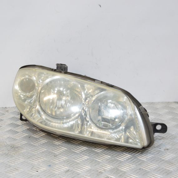 Фара права Fiat Punto II 2003-2007 рестайлінг Фара передня права Фіат Пунто 2 89101063DX