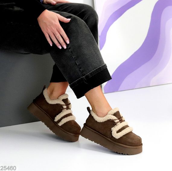 Трендовые замшевые школадные бежевые кроссовки-угги на липучке | Зображення 8