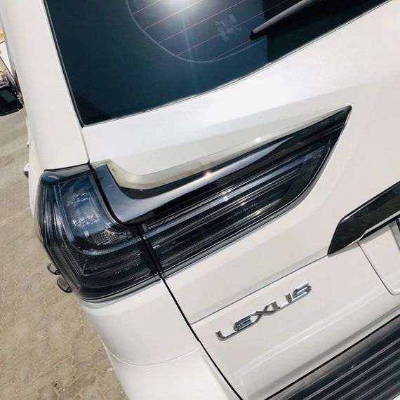 Задняя оптика 2016-2024 (Superior Black, 2 шт) для Lexus LX570 / 450d | Зображення 2