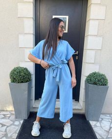 Женский летний комбинезон с укороченными штанами BF832 цвет голубой, размер 50/54